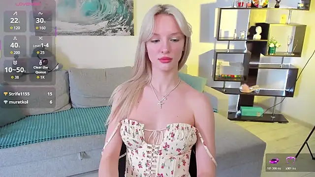 AleksaBlonde Chat XXX in diretta