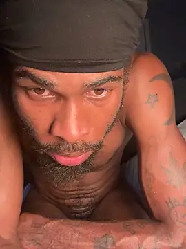 Chatroom XXX en direct de SoboredBbc240