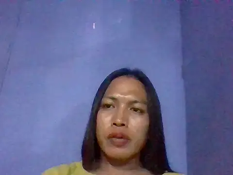 caramiya 在線直播表演