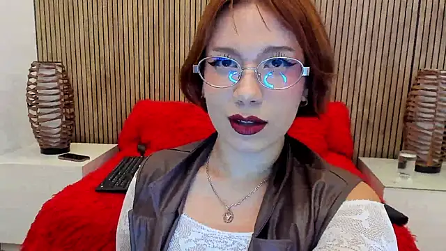 MillyHotsoon Chat XXX in diretta