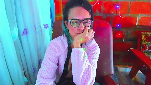 BrianaGarner 现场XXX聊天