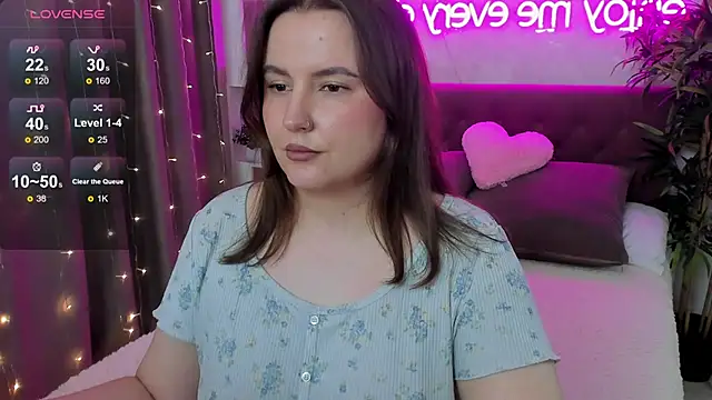 FeralPeach Chat XXX in diretta