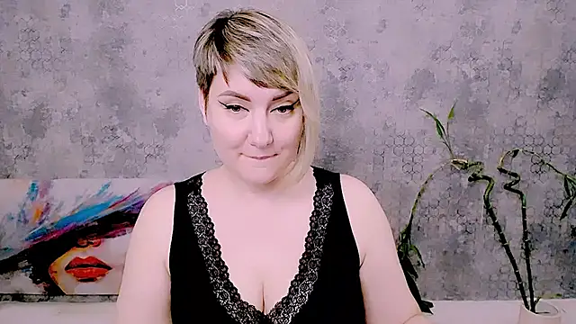 Djullia Chat XXX in diretta