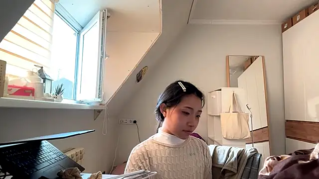 دردشة SweetMiaXO الجنسية المباشرة