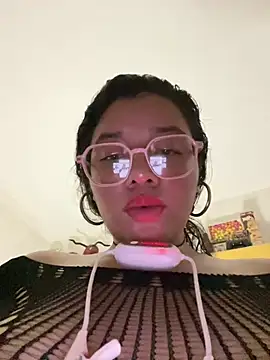Vivi_Kvsh Pertunjukan Webcam