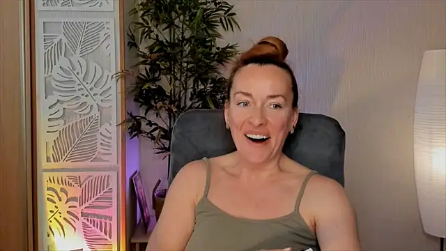 RebeccaMartinez élő XXX-chatje