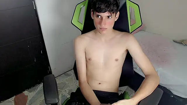Pablito_junior's Webcam Show