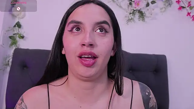 Chat +18 de kaylee_lee ao vivo