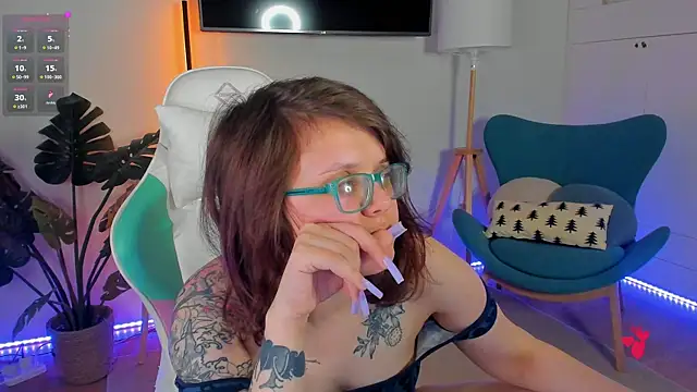 Ariell_Mini 现场XXX聊天