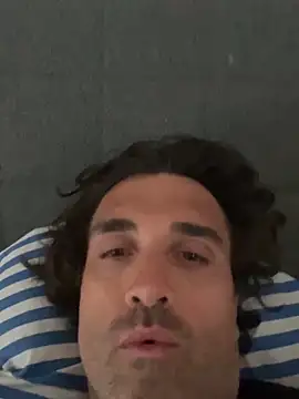 AlexPaeae's Webcam Show