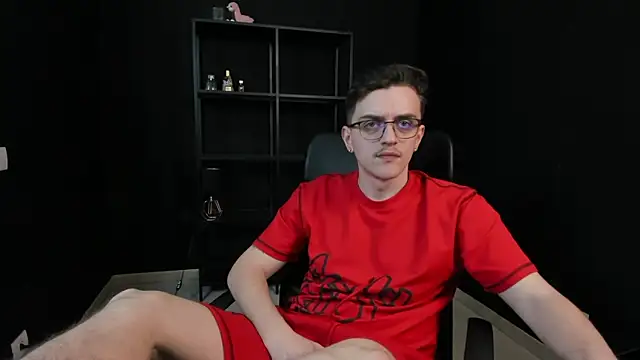 Show modela FelixStarkk na web-kameri