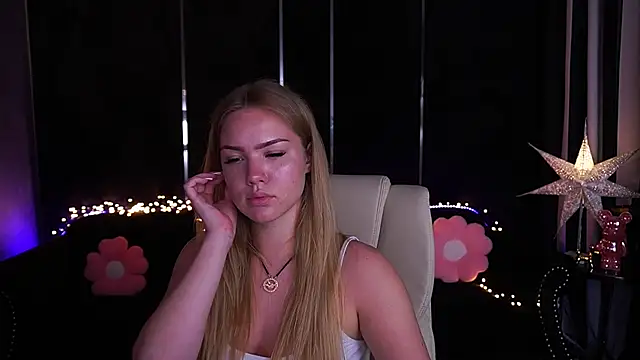 Chat +18 de CelesteNoir ao vivo