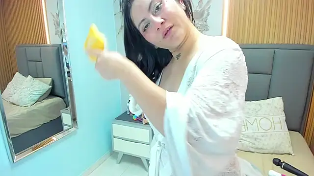 LOLAMAXI – Live XXX-chat