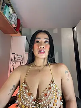 AsianMilfSheryl Show in webcam