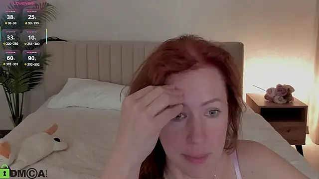 LeticiaRomano élő XXX-chatje