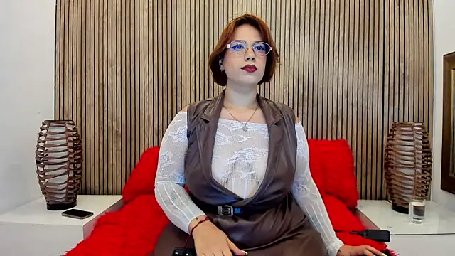Chatroom XXX en direct de MillyHotsoon