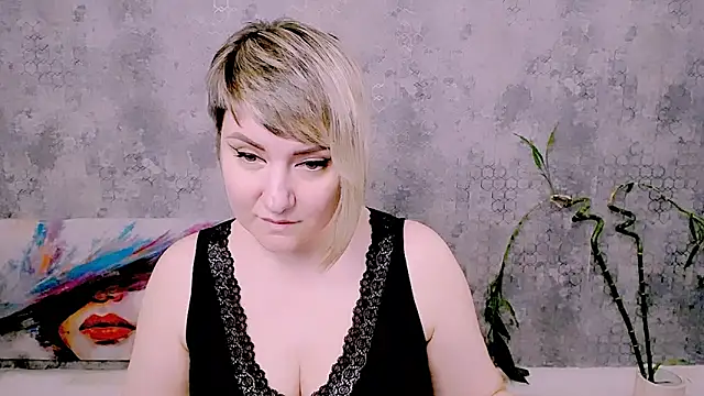 Djullia's Live XXX Chat