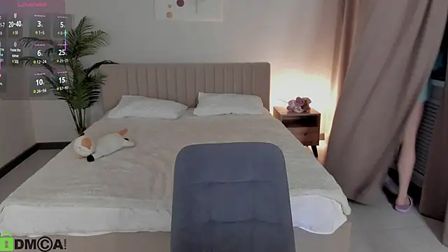 LeticiaRomano Chat XXX live