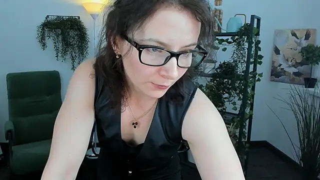 AureliaGleam's Live XXX Chat