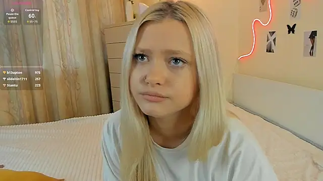MidnightPoisen Webbikameraesitys