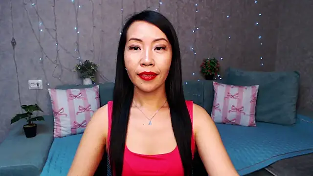 LiaPak live XXX chat