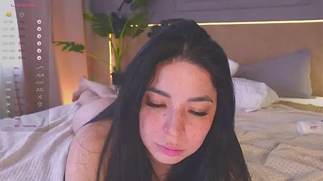 erika_moan 现场XXX聊天