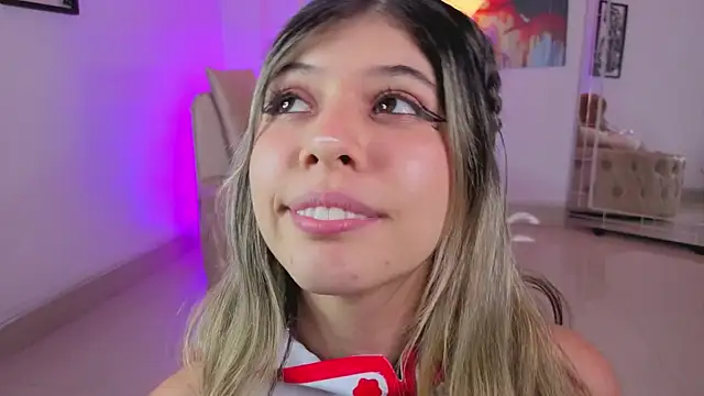 Chatroom XXX en direct de NATAASHA___
