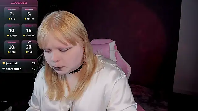 LottieReedのライブXXXチャット