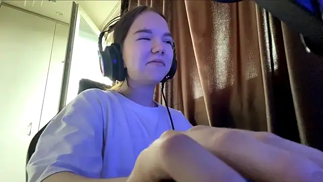 FewerCadre's Live XXX Chat