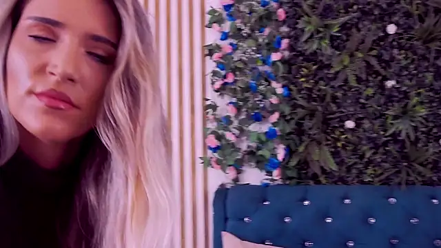 CherryMuse_'s Webcam Show