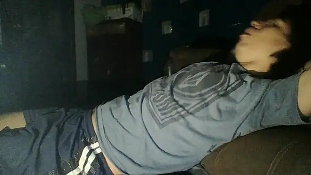 AlexAlejandro13's Webcam Show