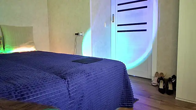 XXX chat uživo modela Roseaa