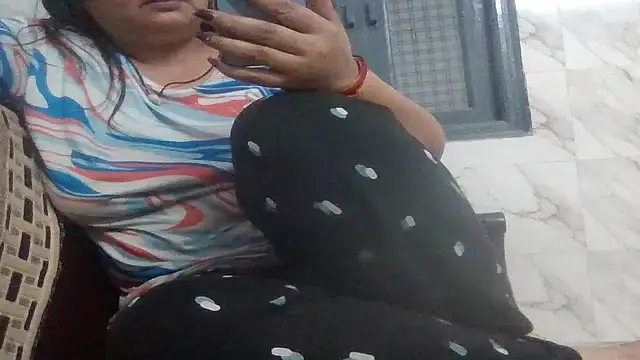 Pushpa_bhabhi143 Chat XXX live