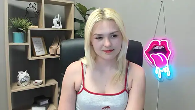SweetLilyxo's Live XXX Chat