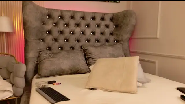 MeganXDesire's Live XXX Chat