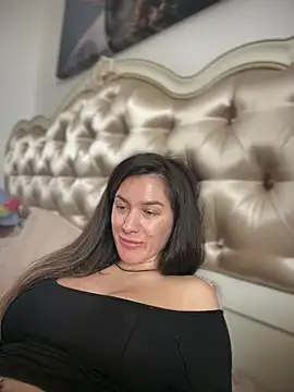 Chat XXX Live HotXMom_