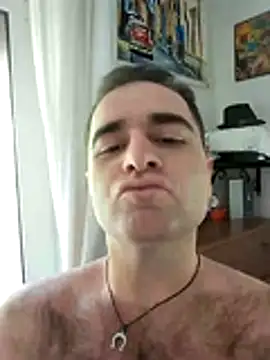 Chat +18 de Calabriggia ao vivo