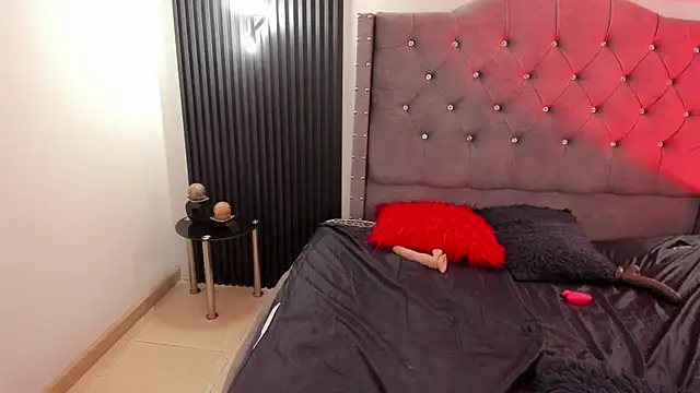 Czat XXX na żywo – Scarbadgirl_