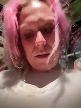 HappyCumDump55 élő XXX-chatje