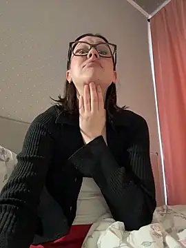 RinaCat Adlı Modelin Canlı XXX Sohbeti