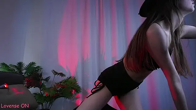 Chat XXX en directo de ClarineCasebolt