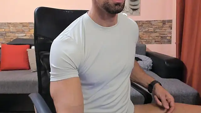 Онлайн чат XXX HotHunkTrainer