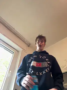 Toyjungee's Live XXX Chat
