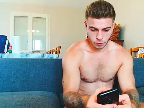 Elkafit28 Live XXX Chat