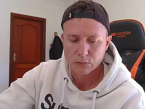 TroyDieselXXX webcam show