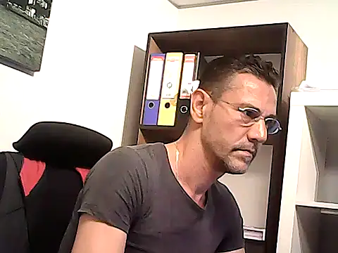 mastercharisma35 Adlı Modelin Web Kamerası Şovu