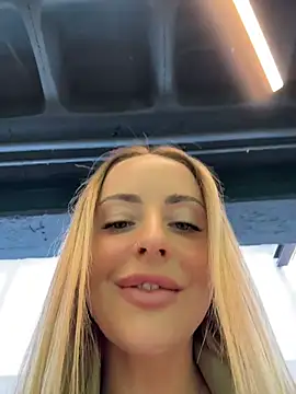 Chat XXX en directo de EmaSalis
