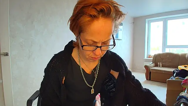LioraWeiss' Live XXX Chat