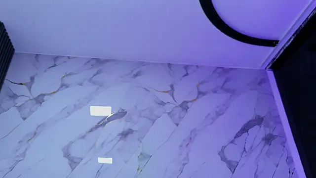 vale_ross_'s Live XXX Chat