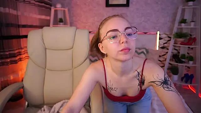 EmilySunshineS' Live XXX Chat